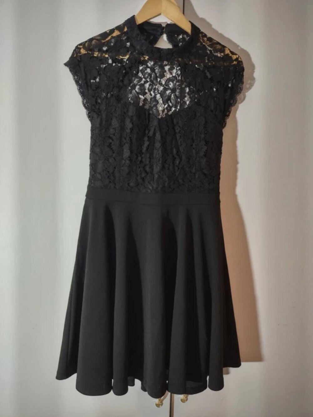 Francisca beautiful dress - Picture 2 of 2